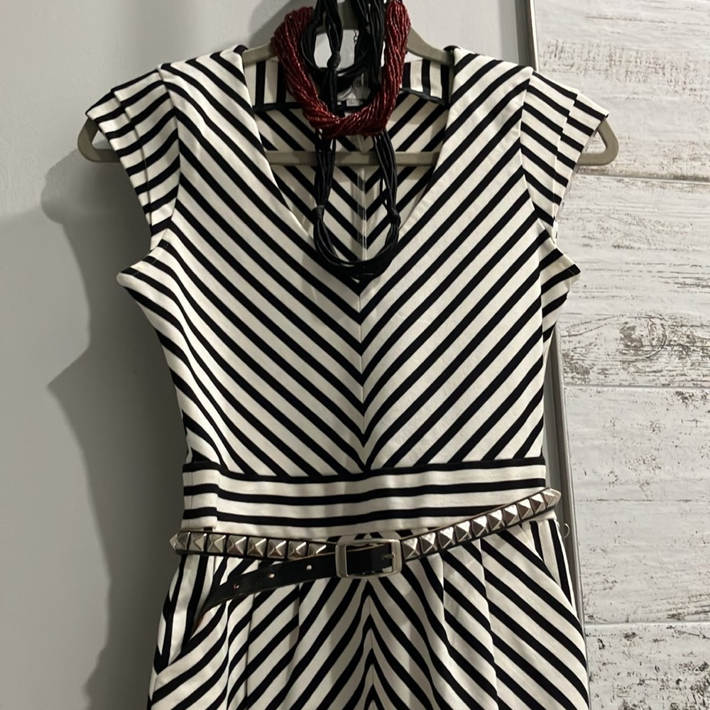 Get the L👀K!! REISS Dress + Belt + Necklace + Hair Scarf 🧣